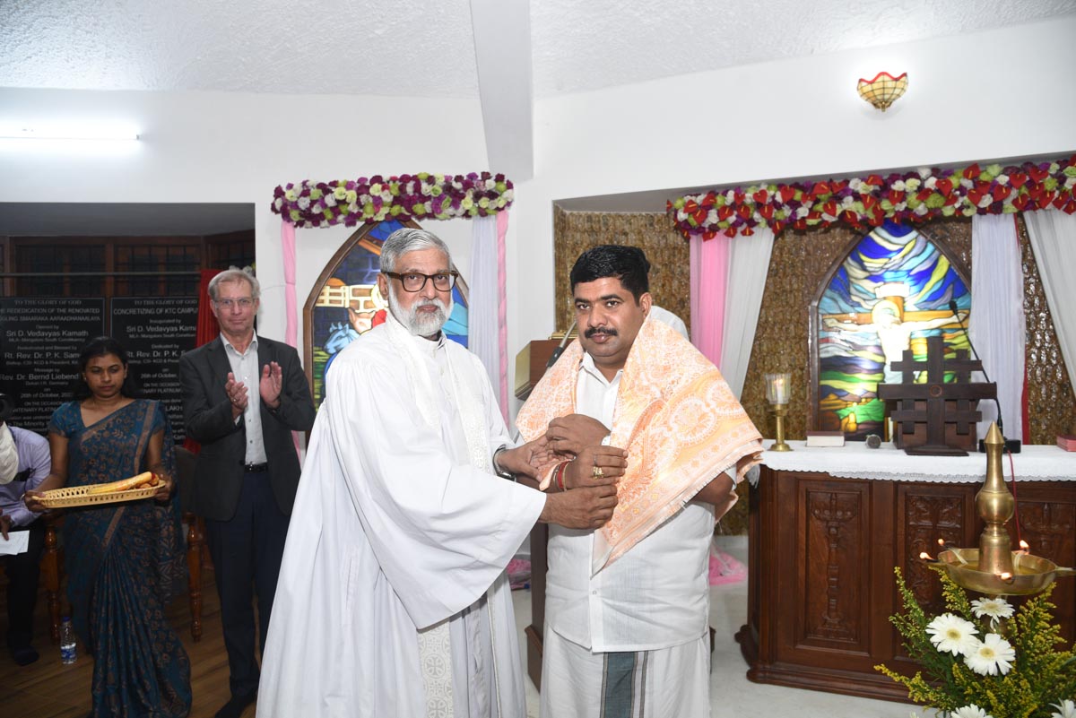 /news/aaradhanaalaya/16.jpg